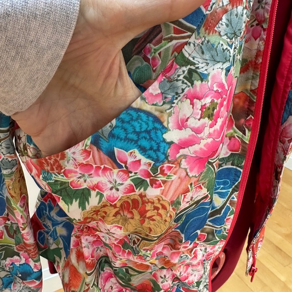 NWOT Lululemon Sea Wheeze Marathon 'Pack It Up' Jacket in Size 4 with Carry Bag - Picture 8 of 14